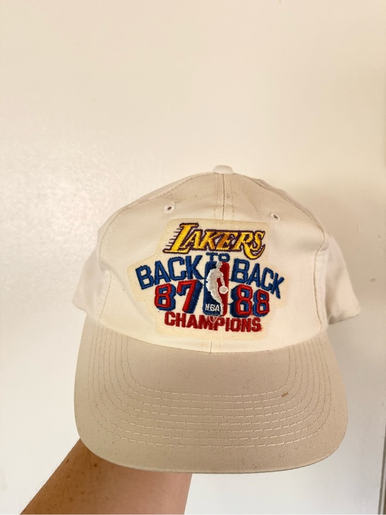 Other - Los Angeles Lakers "Back to Back 87-88 Champions" Vintage Cream Hat